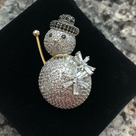 Snowman Brooch - Picture 5 of 9